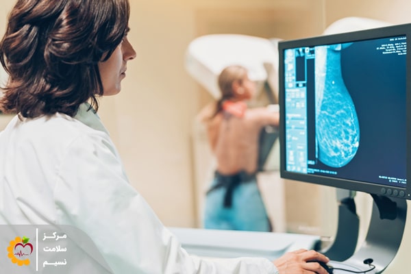 تشخیص سرطان سینه با ماموگرافی با استفاده از اشعه ایکس انجام میشود