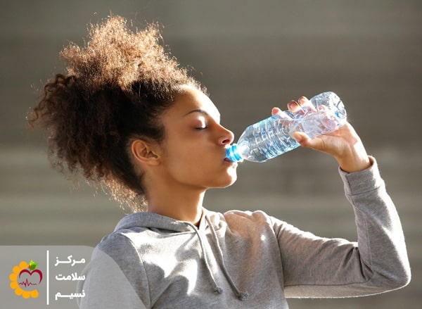 مصرف روزانه آب برای درمان پوکی استخوان